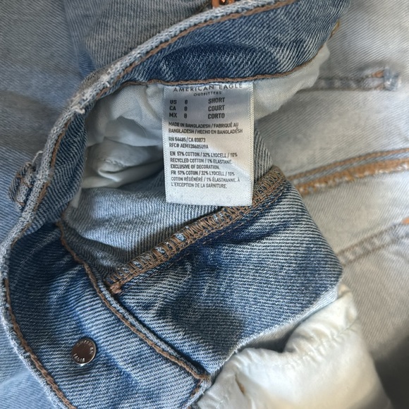 American Eagle 90’s Skinny Jean - Picture 6 of 6
